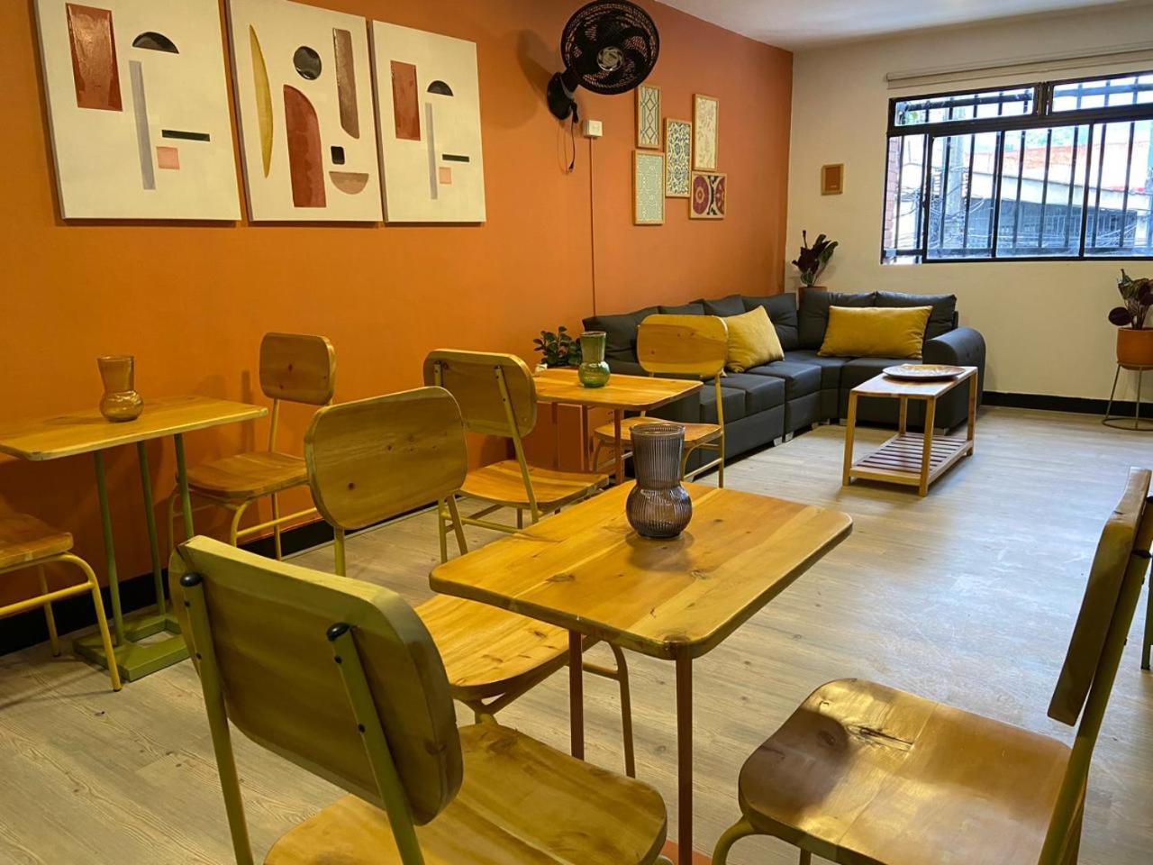 מדיין Apartments In La Seventy מראה חיצוני תמונה