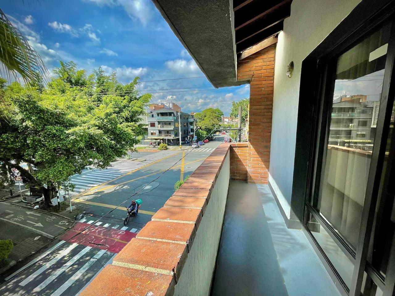 מדיין Apartments In La Seventy מראה חיצוני תמונה
