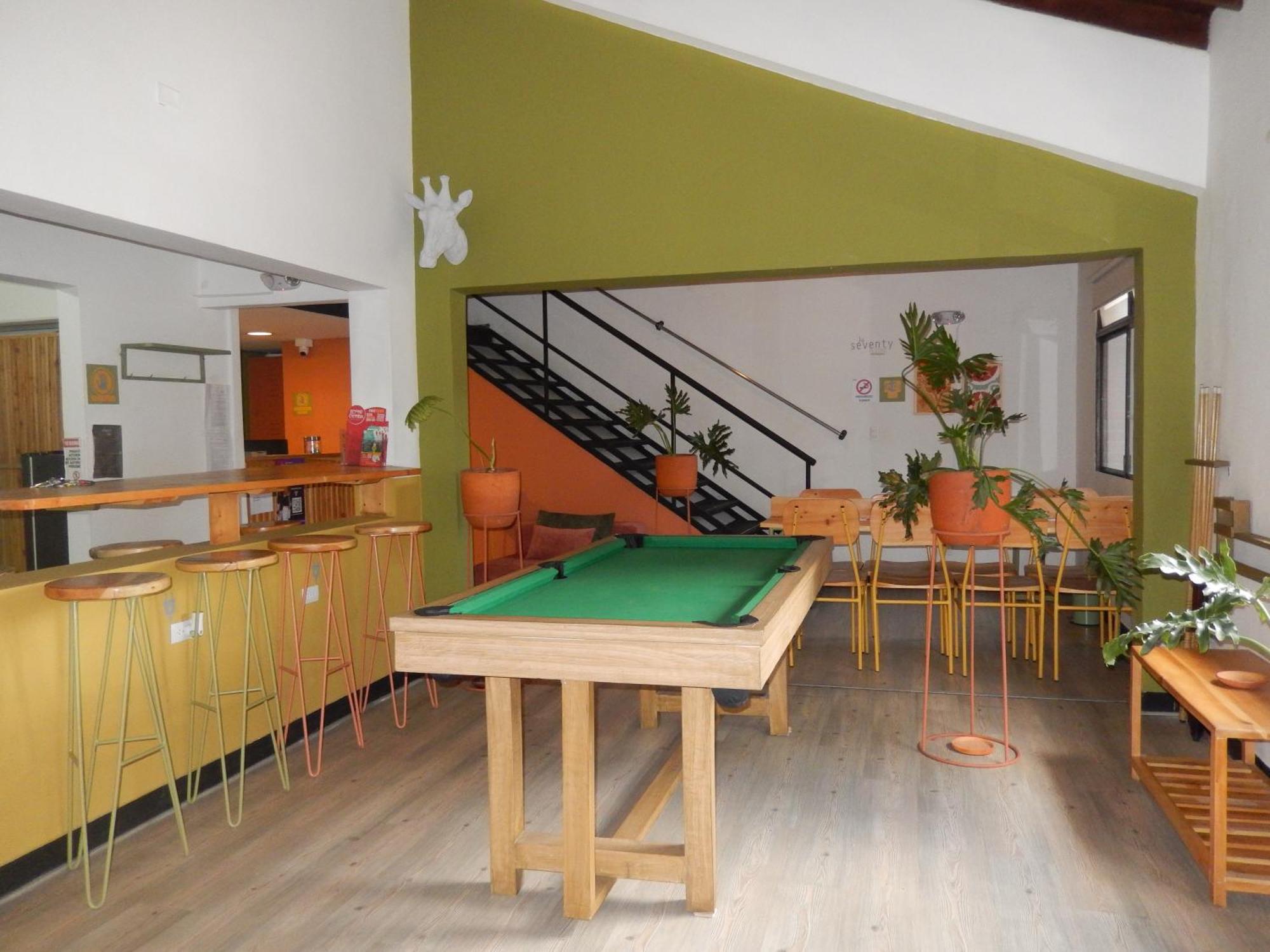 מדיין Apartments In La Seventy מראה חיצוני תמונה